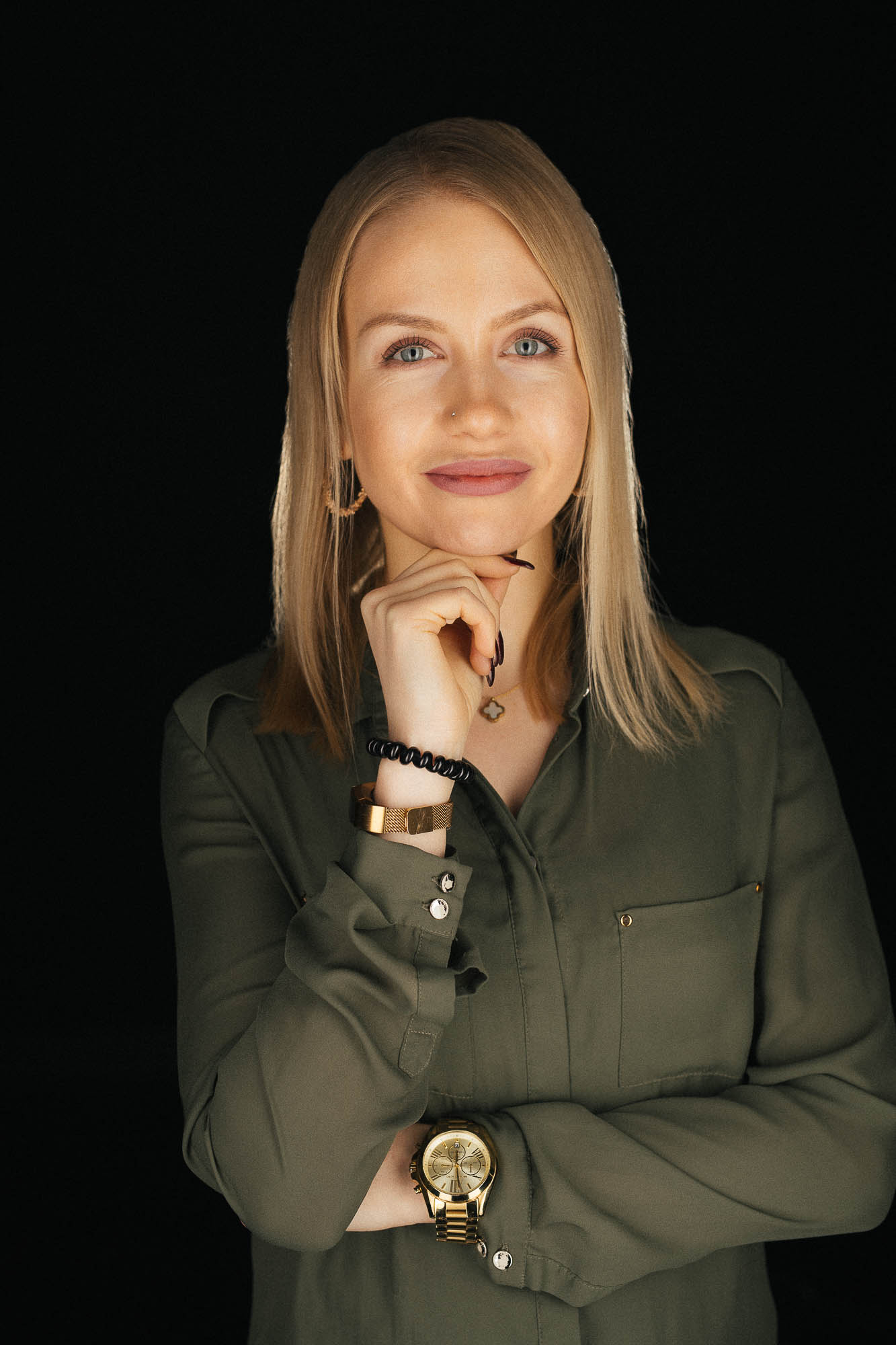 Export x3 Headshot  06513 Dez 01 2019 Bearbeitet Headshots 2019  Miro Nicole Nadine